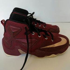 Nike Lebron James XIII 13 GS kids basketball 6.5Y